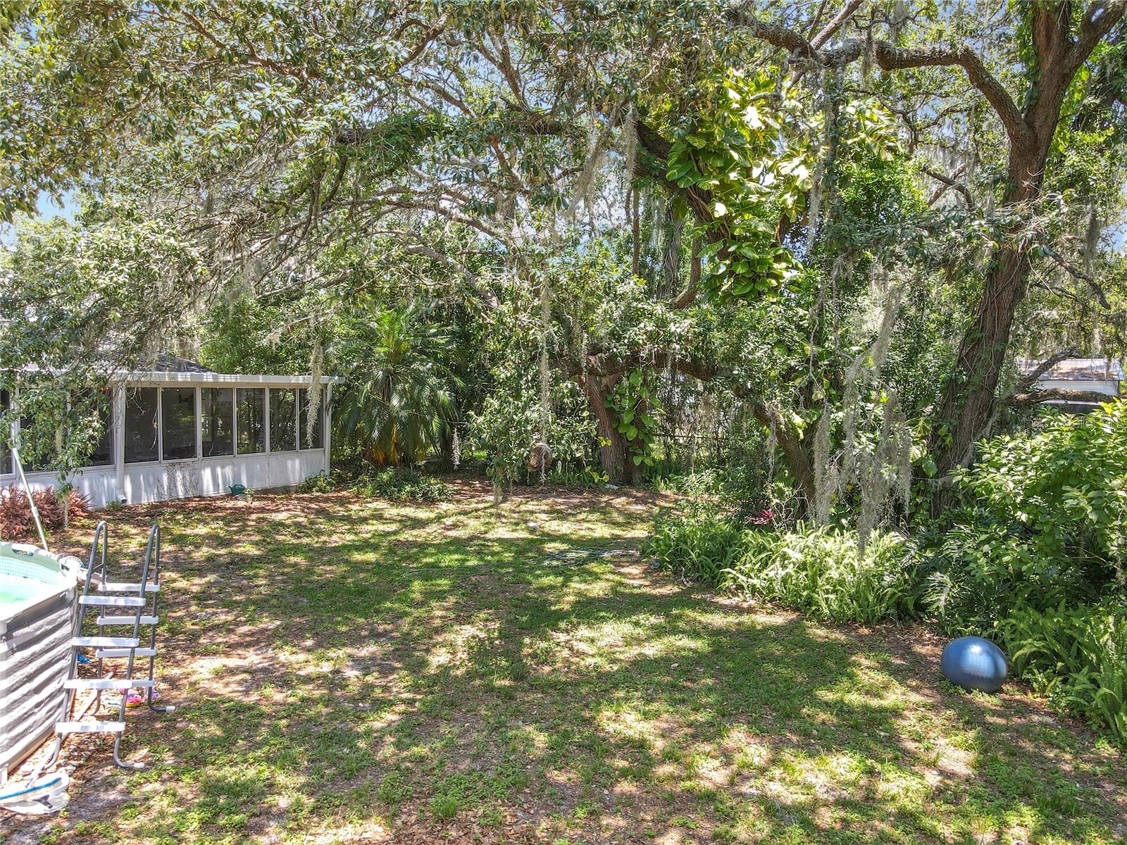 Image 36 of 47 For 7375 Lake Drive