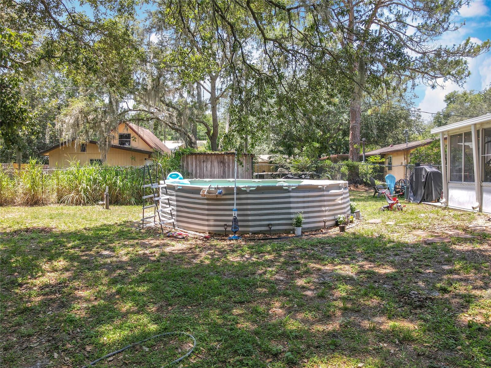Image 37 of 47 For 7375 Lake Drive