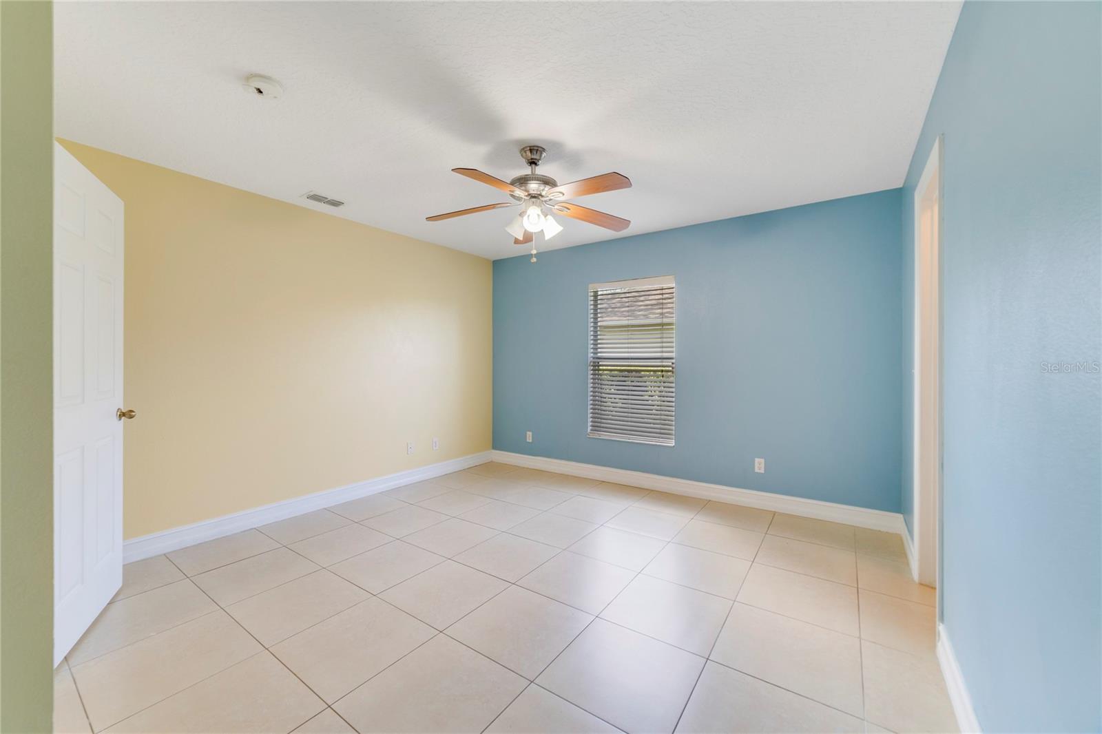 Image 10 of 28 For 806 Sterling Spring Road