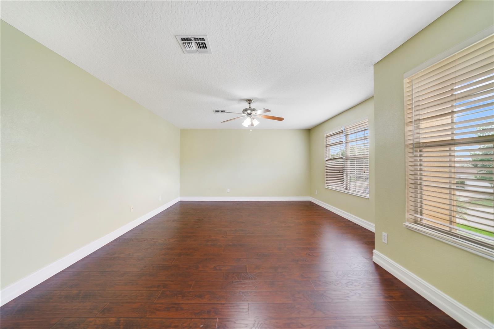 Image 15 of 28 For 806 Sterling Spring Road