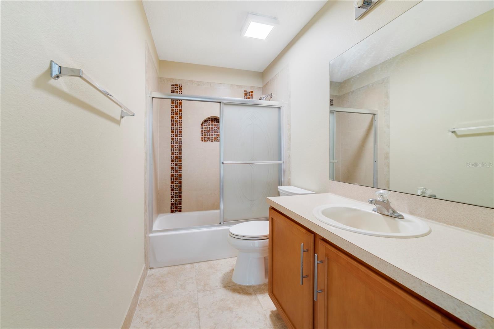 Image 23 of 28 For 806 Sterling Spring Road