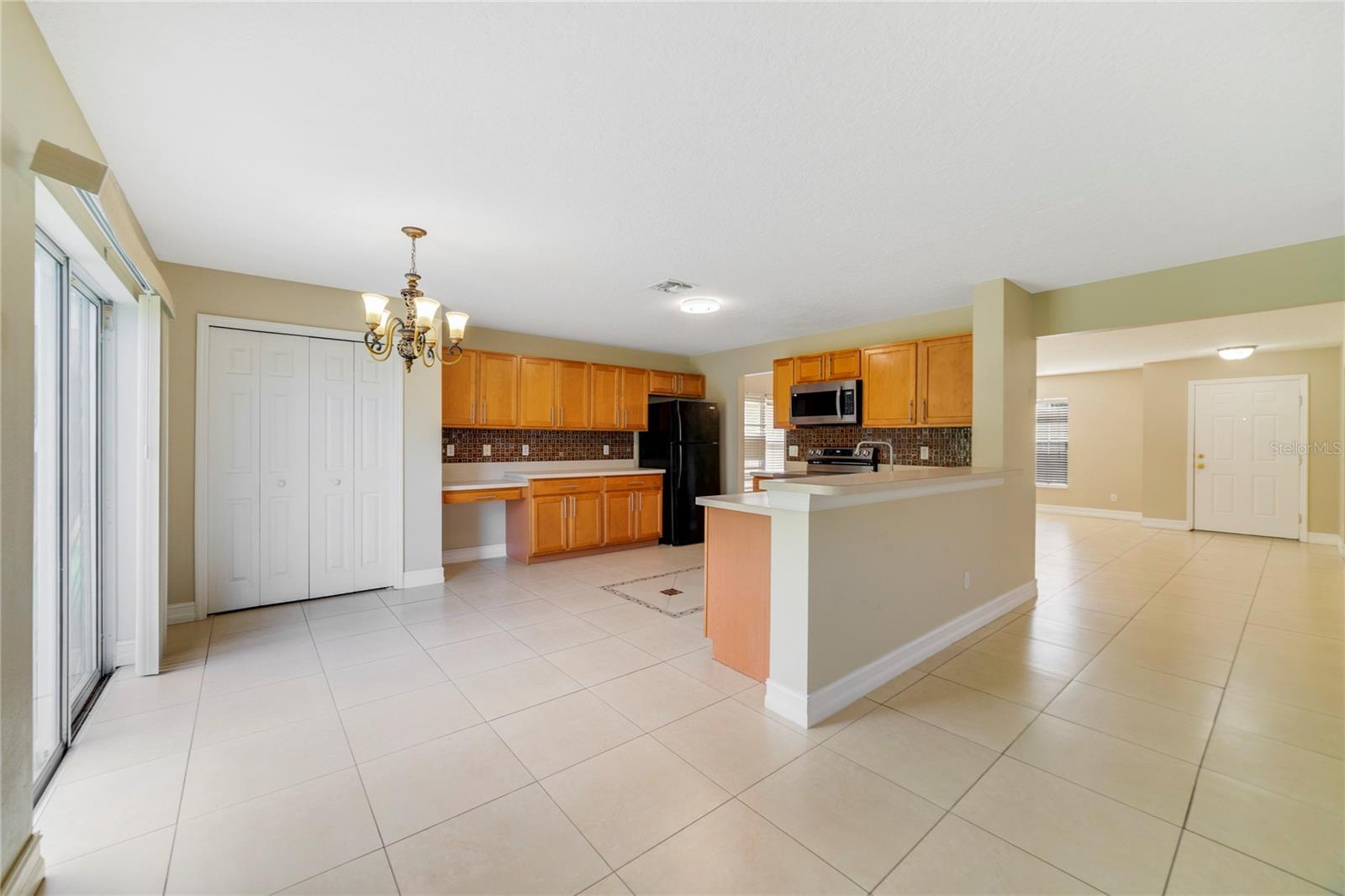 Image 4 of 28 For 806 Sterling Spring Road