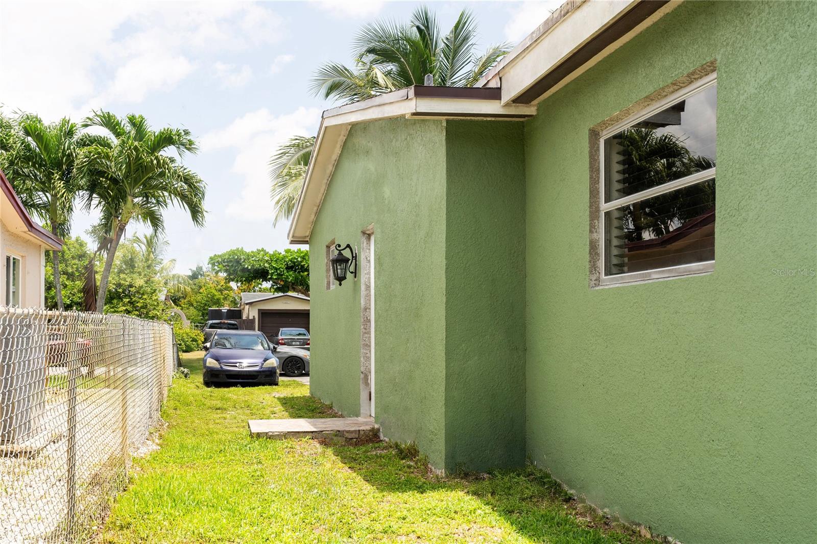Image 4 of 10 For 3921 33rd Terrace
