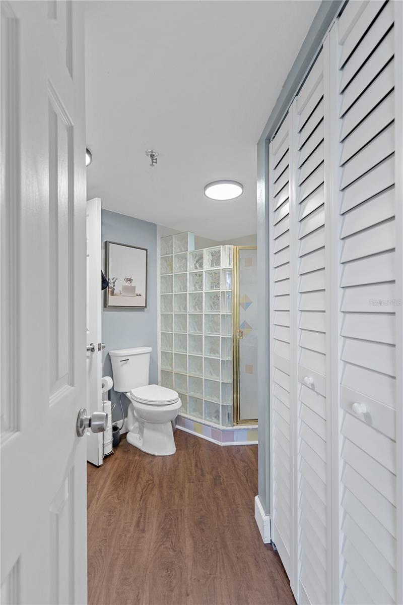 Image 32 of 48 For 400 Colonial Drive 207