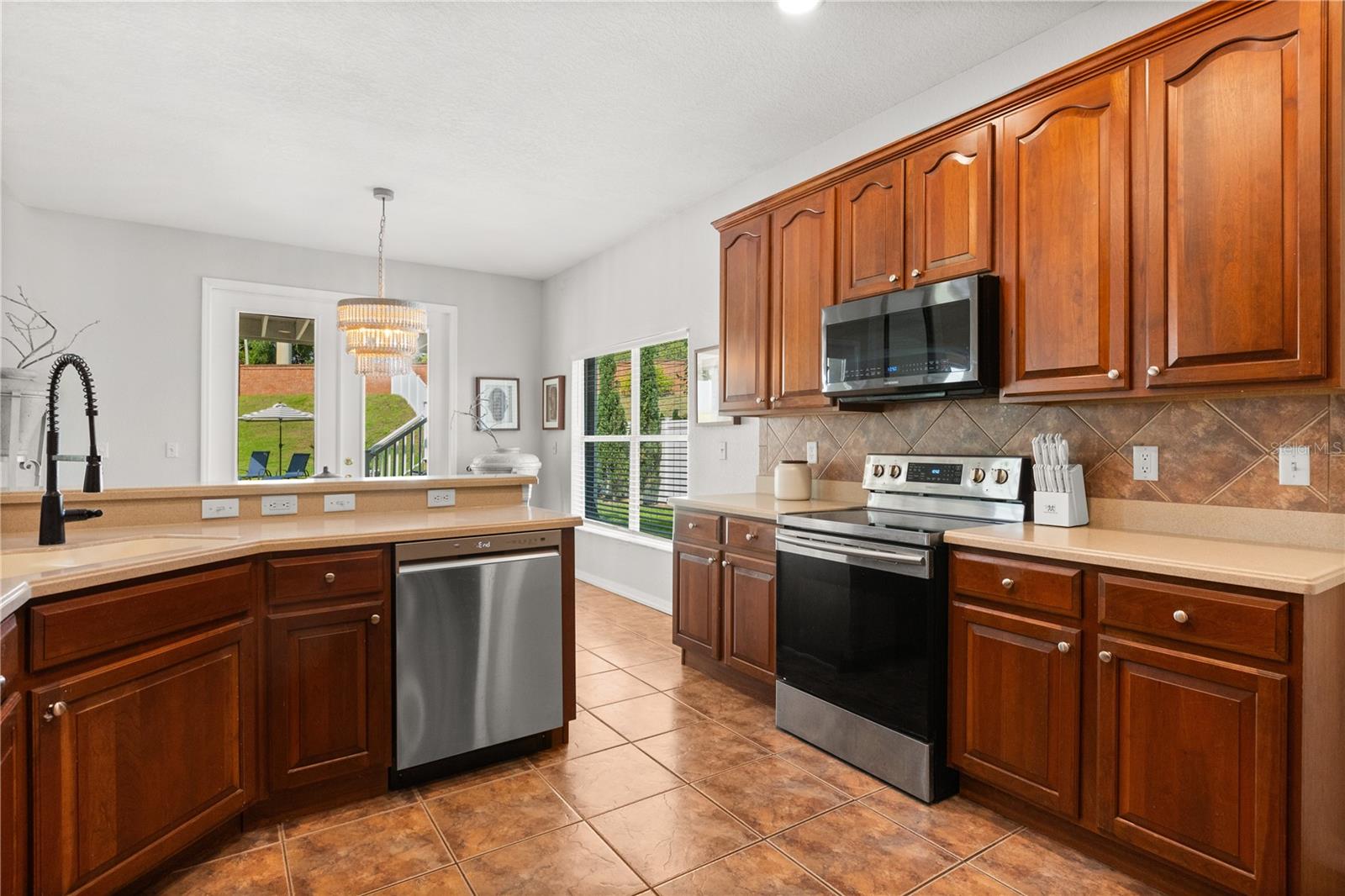 Image 16 of 44 For 4065 Shadowind Way