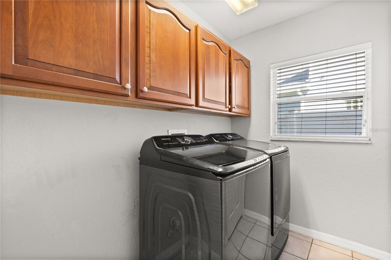 Image 19 of 44 For 4065 Shadowind Way