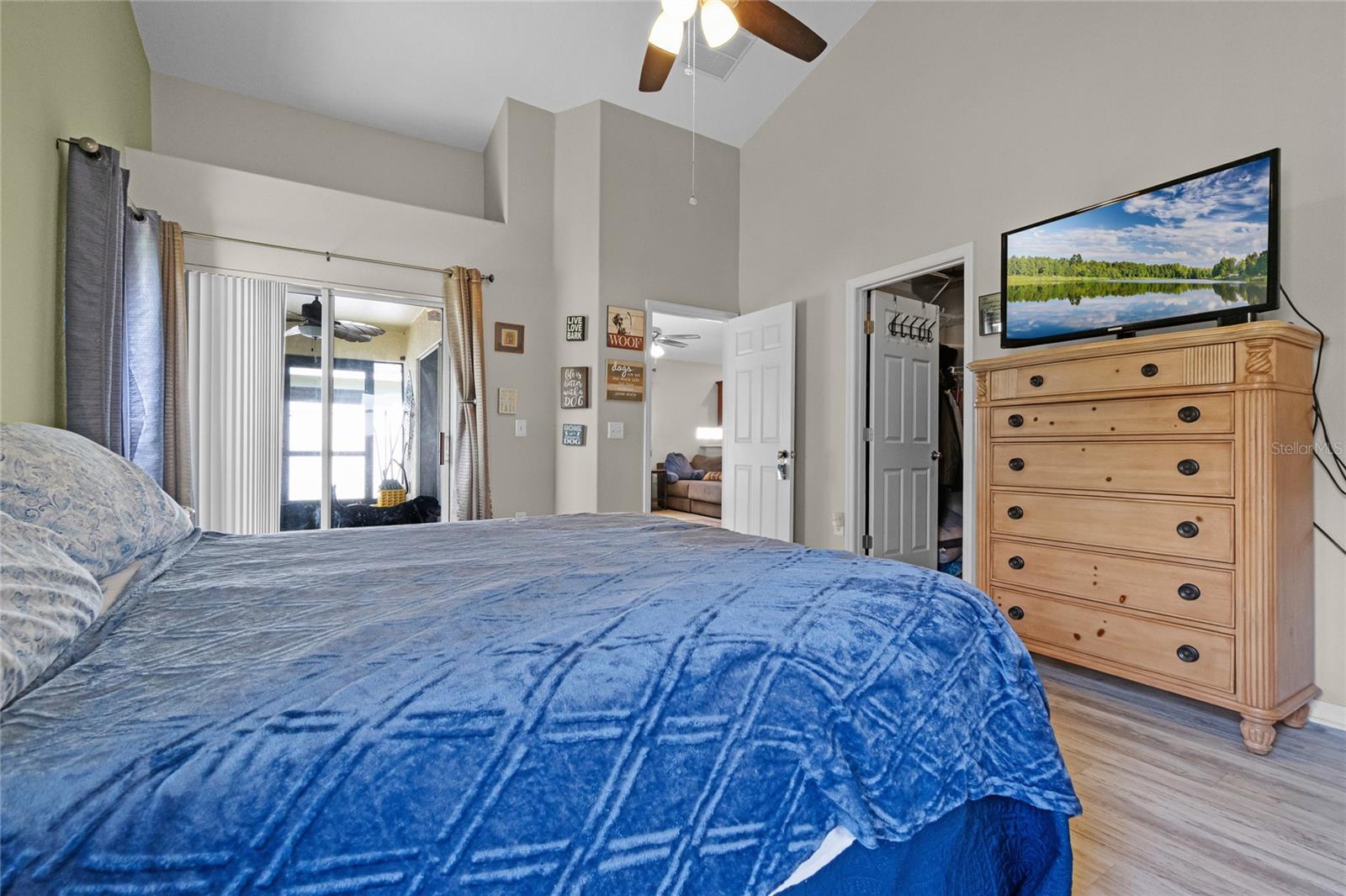 Image 23 of 45 For 2729 Stanwood Drive