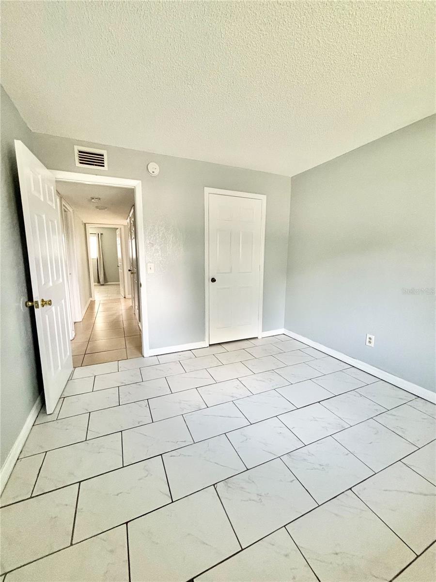 Image 10 of 13 For 605 Northlake Boulevard 63