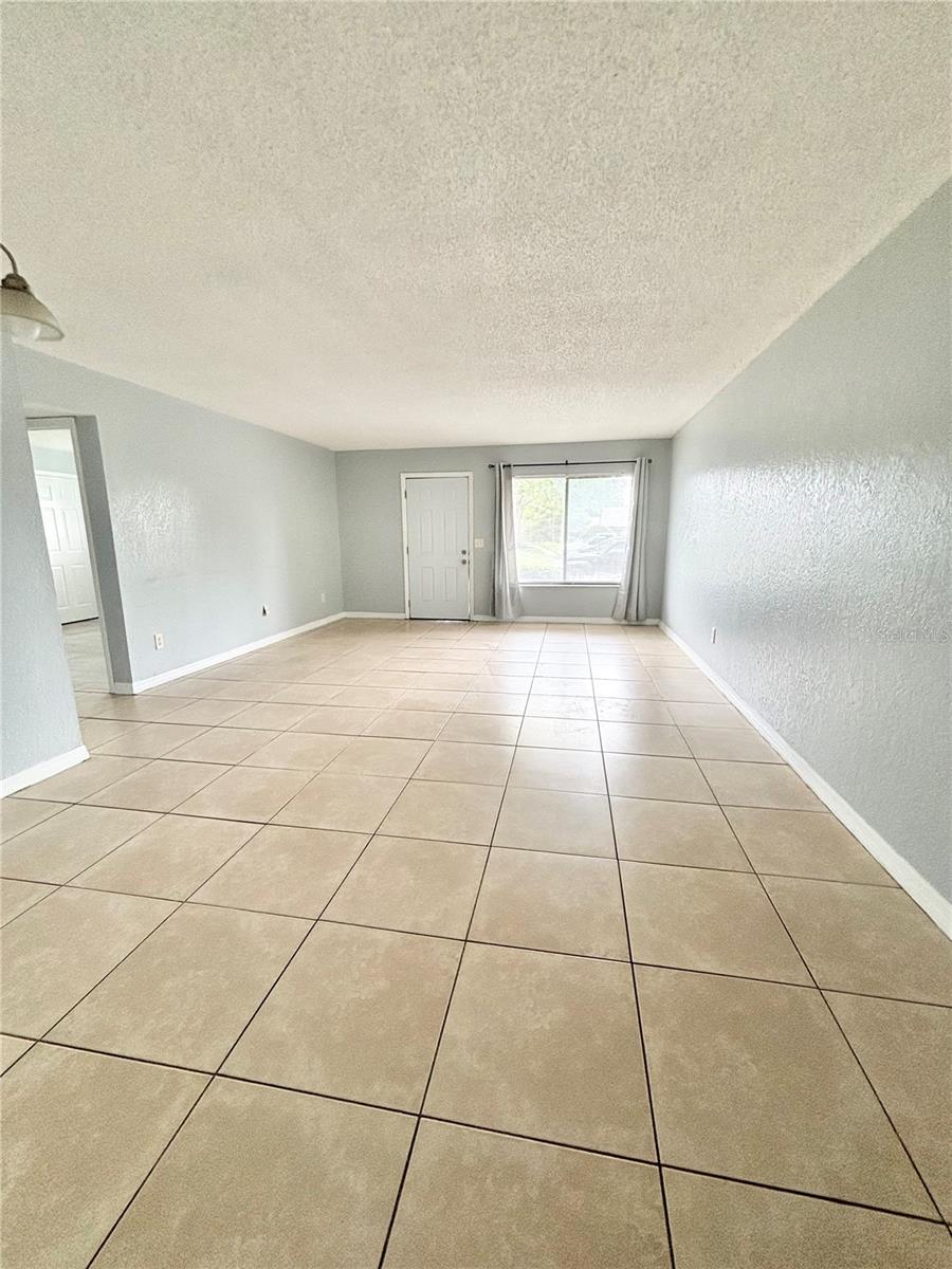 Image 5 of 13 For 605 Northlake Boulevard 63