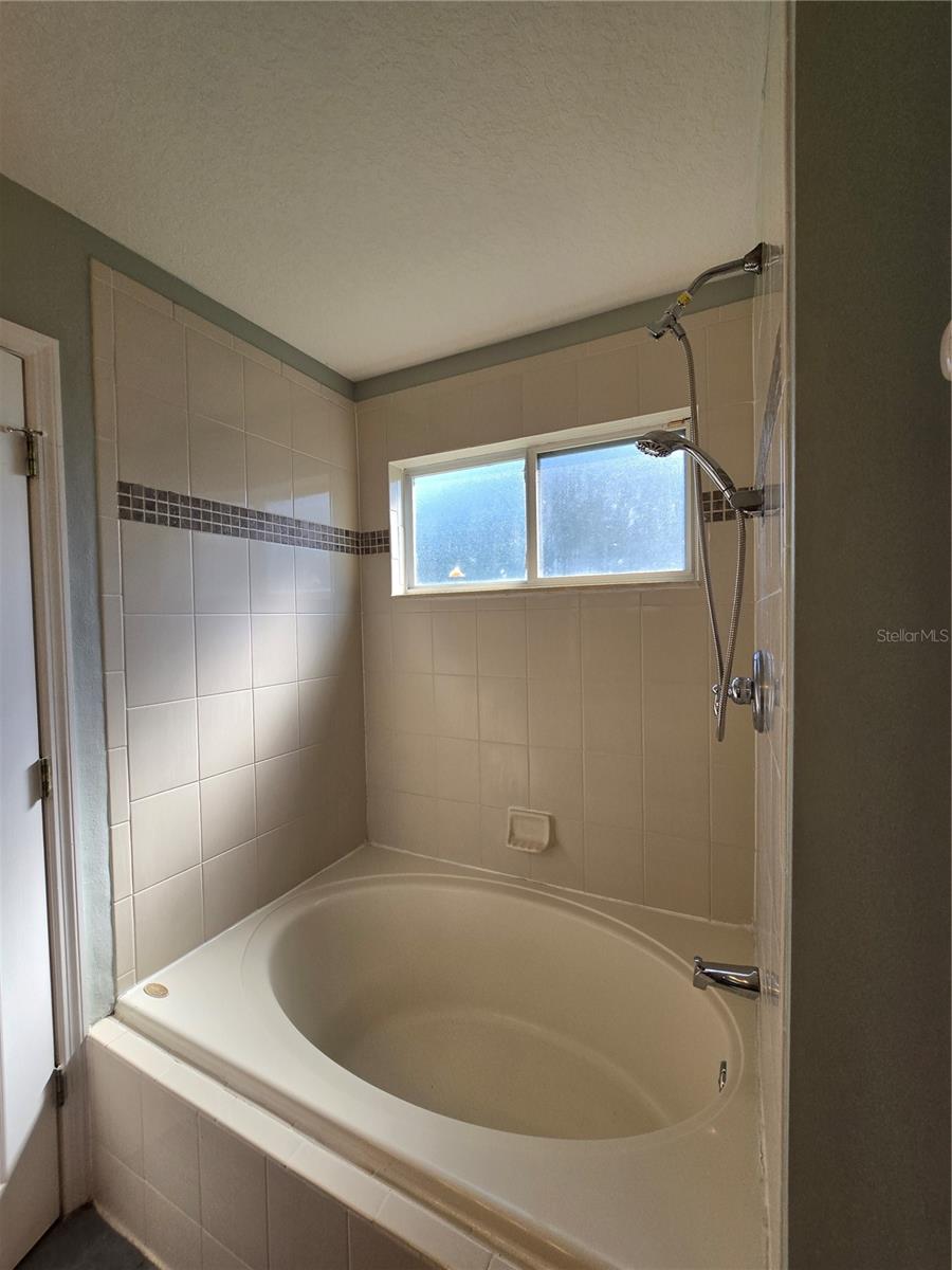 Image 16 of 23 For 1754 Fritwell Court
