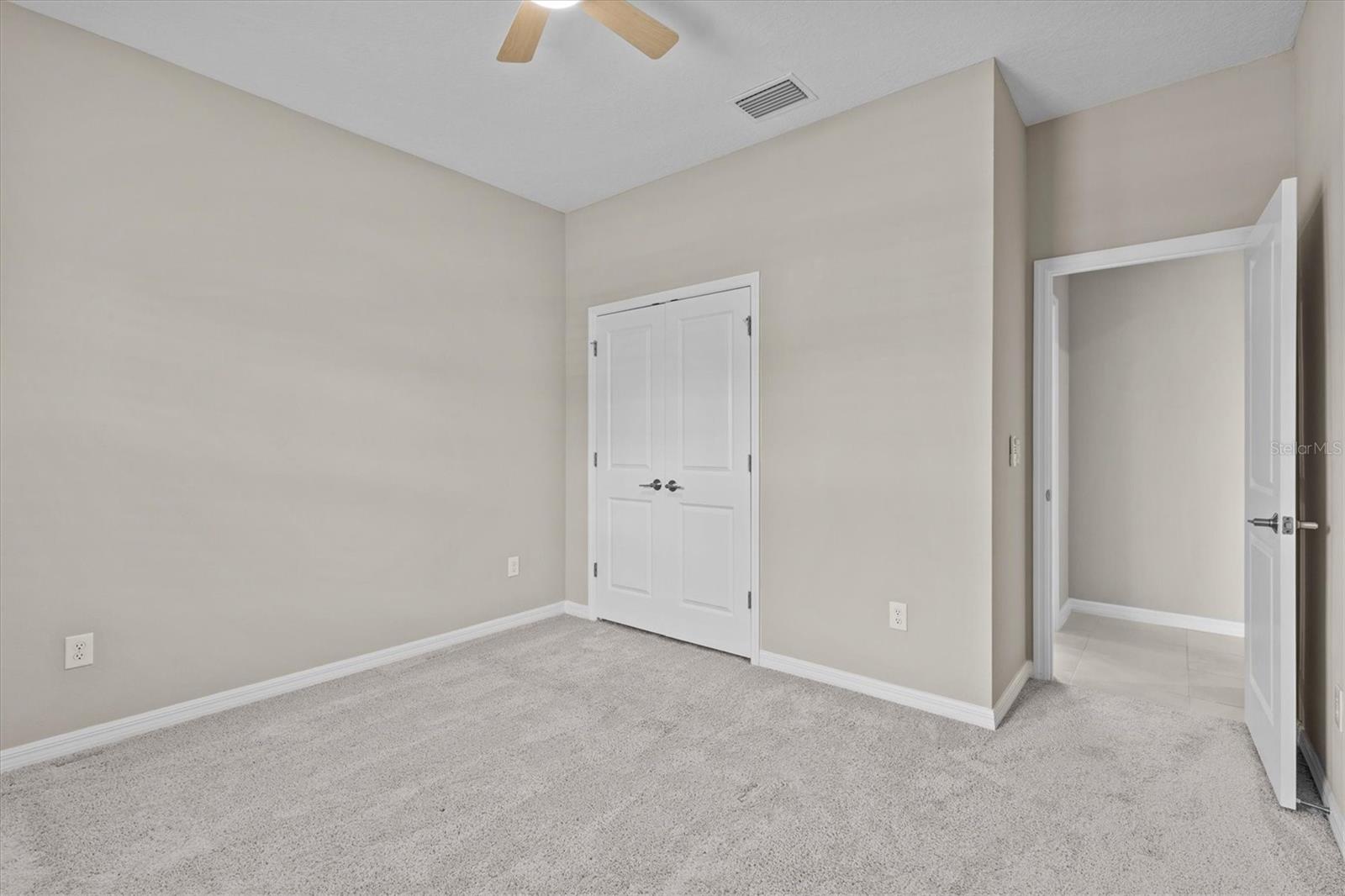Listing photo id 11 for 10516 Tranquil Meadow Loop