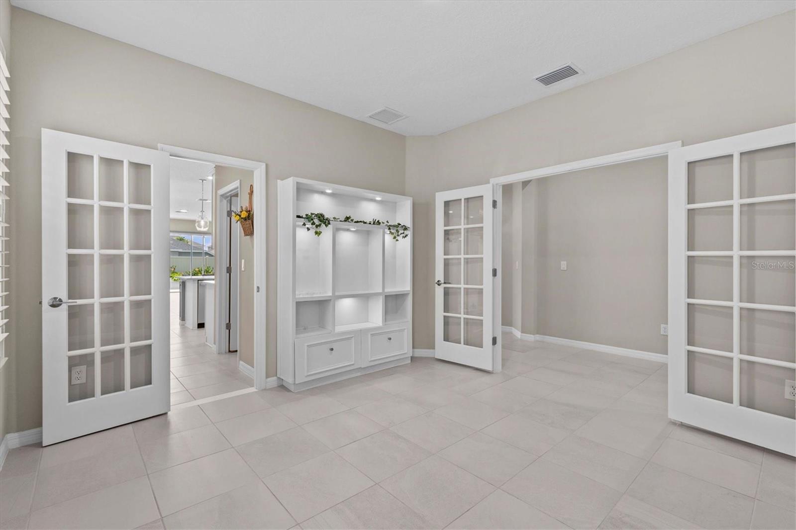 Listing photo id 15 for 10516 Tranquil Meadow Loop