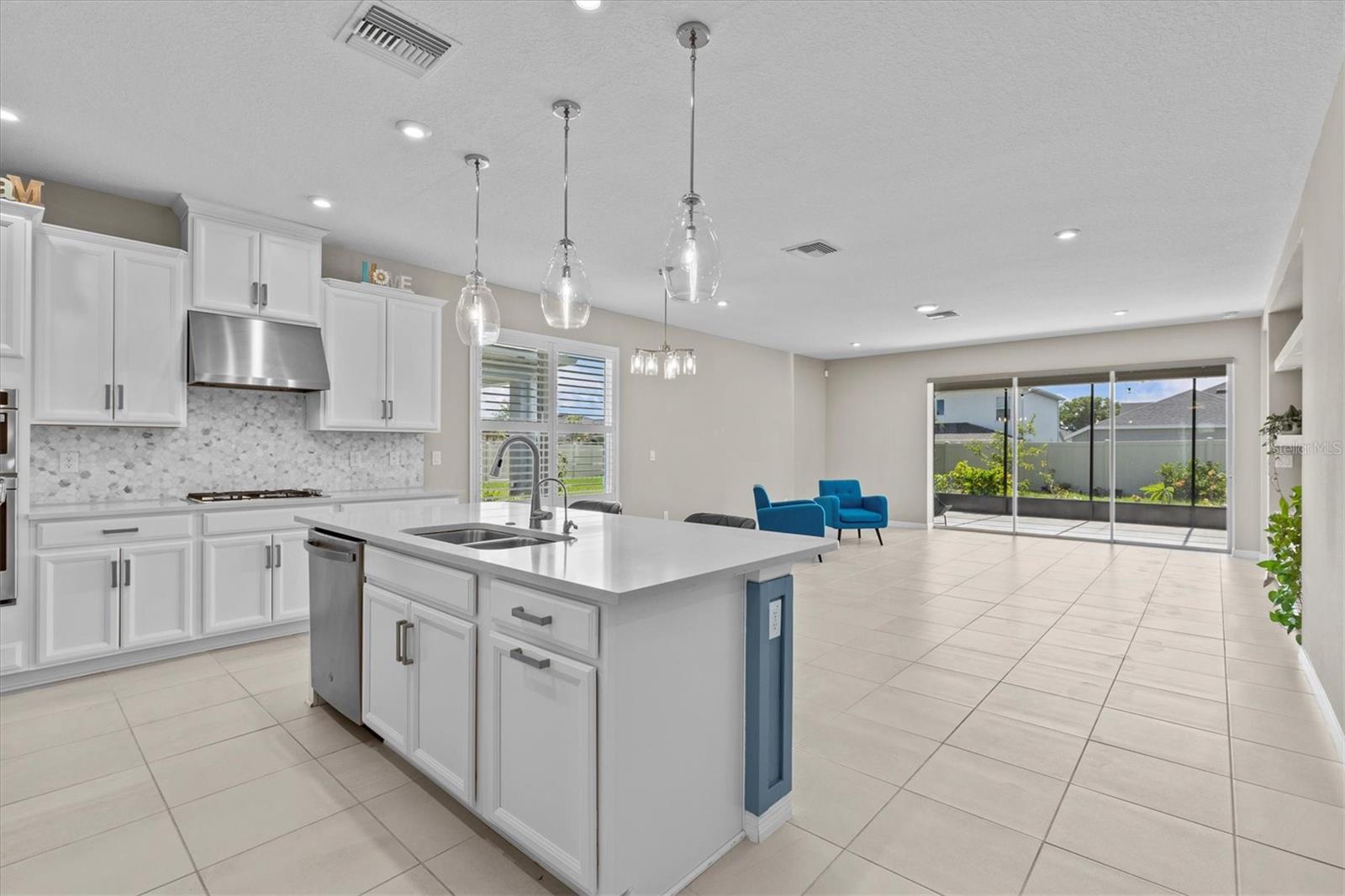 Listing photo id 17 for 10516 Tranquil Meadow Loop