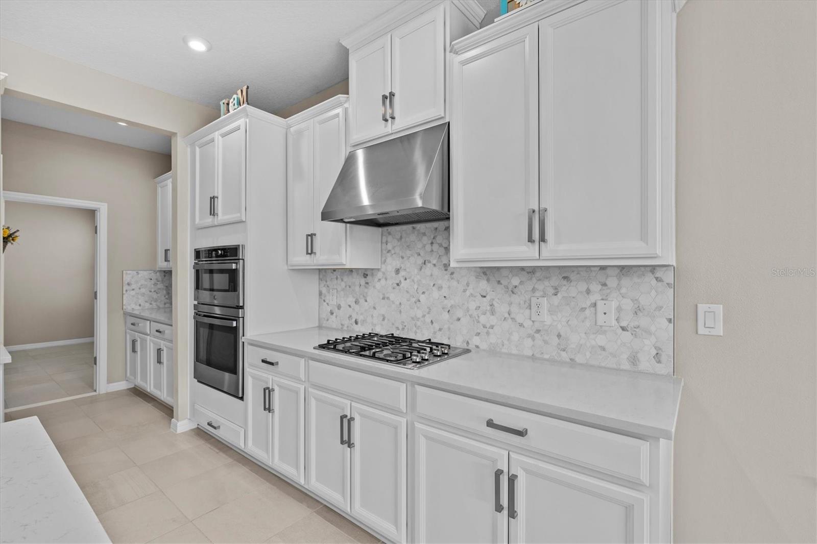 Listing photo id 23 for 10516 Tranquil Meadow Loop
