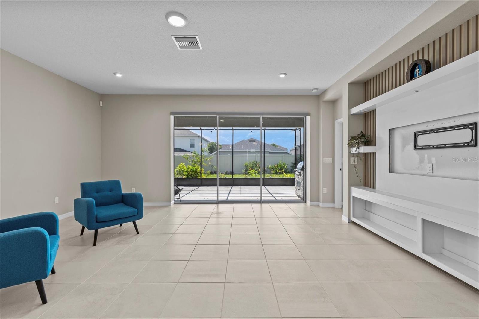 Listing photo id 30 for 10516 Tranquil Meadow Loop