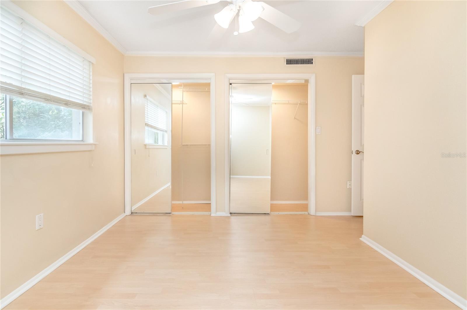 Image 18 of 26 For 644 Knowles Avenue 8