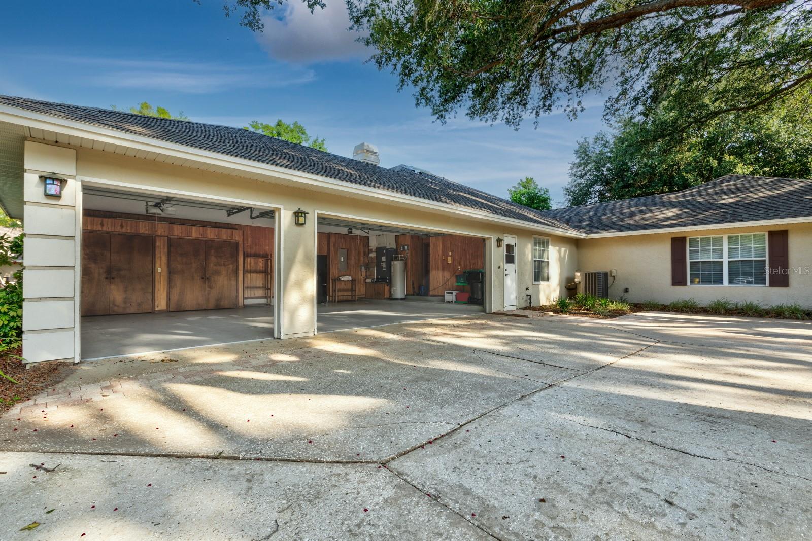 Image 2 of 41 For 1947 Broadleaf Court