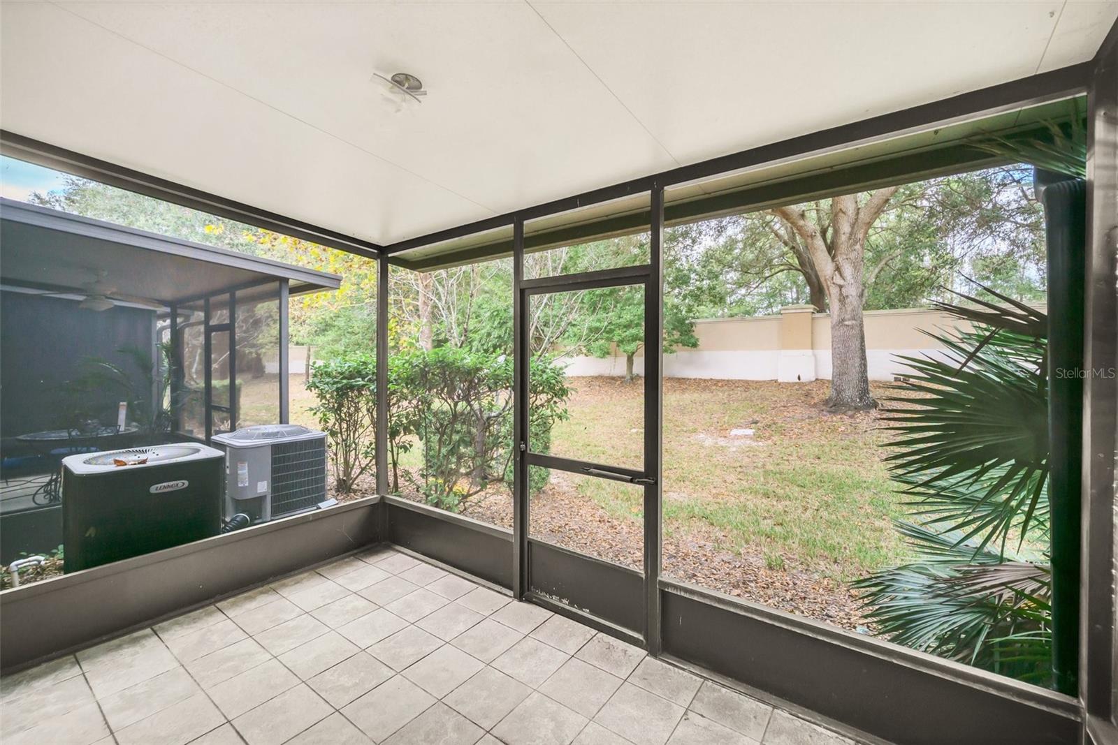 Image 30 of 36 For 7143 Cadiz Boulevard