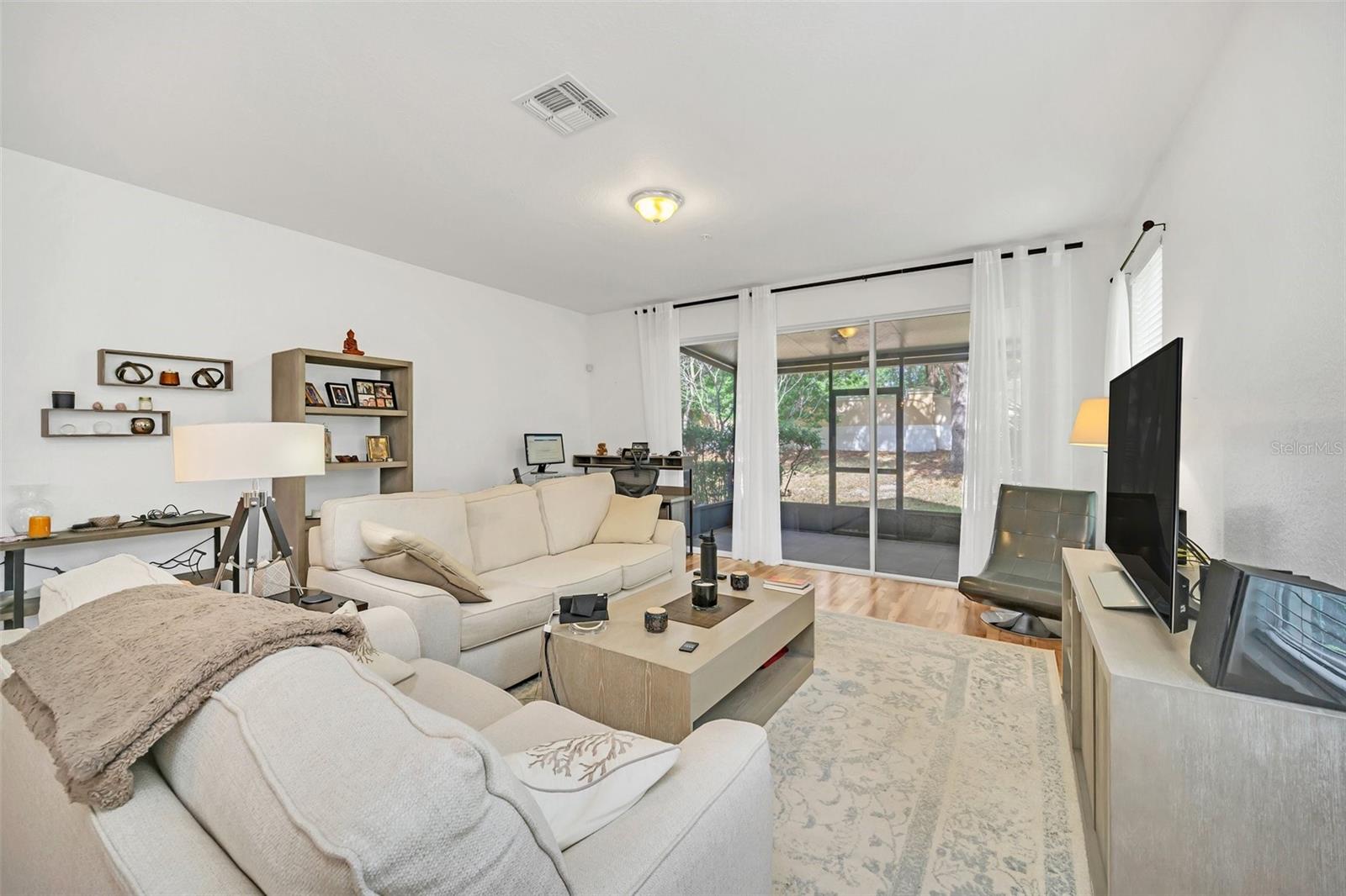 Image 9 of 36 For 7143 Cadiz Boulevard
