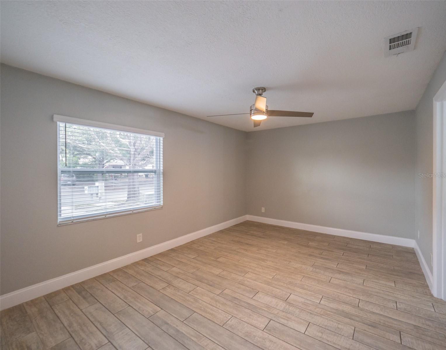 Image 15 of 33 For 2419 Rio Pinar Lakes Boulevard