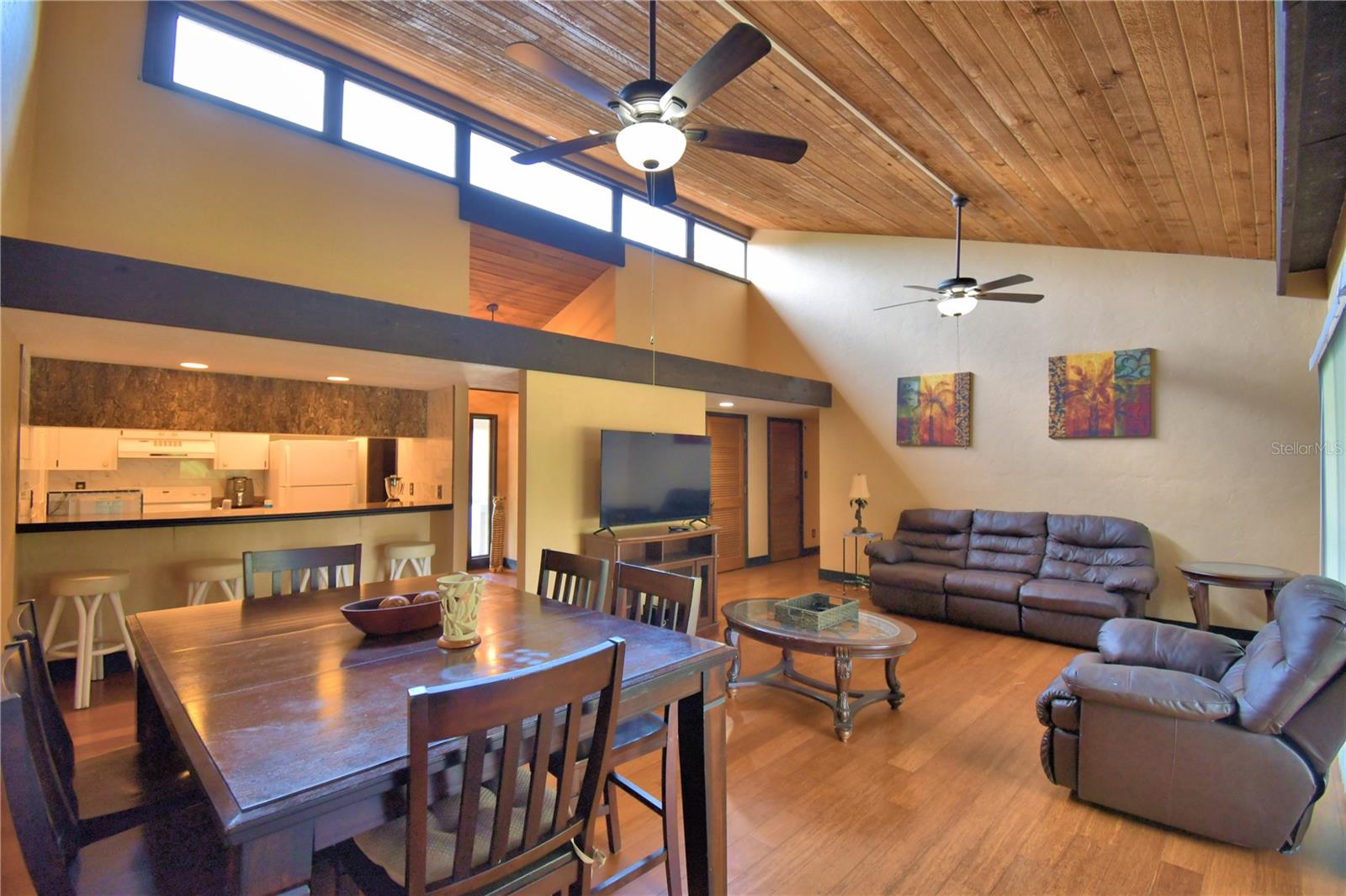 Image 17 of 35 For 5027 Sherwood Lane 3937