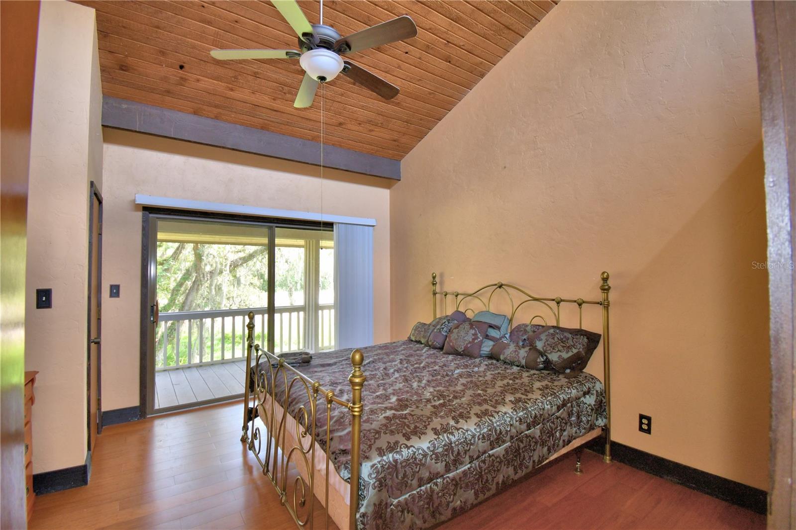 Image 24 of 35 For 5027 Sherwood Lane 3937