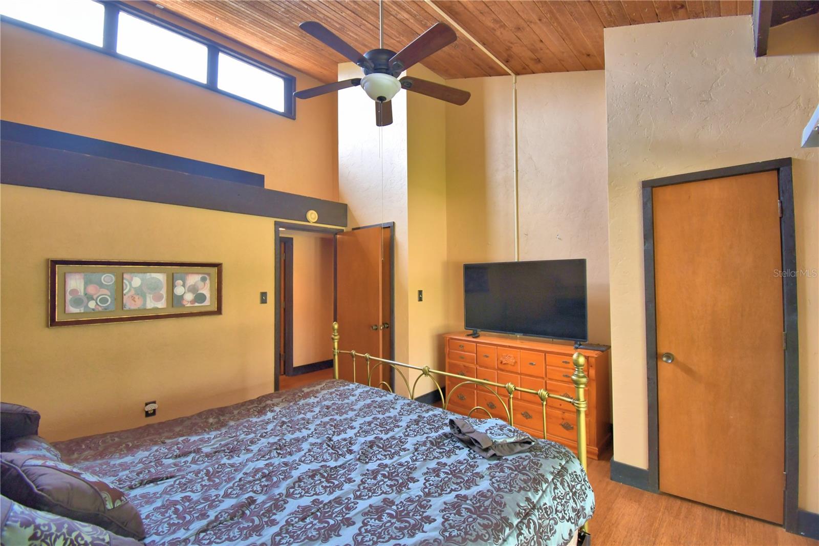 Image 27 of 35 For 5027 Sherwood Lane 3937