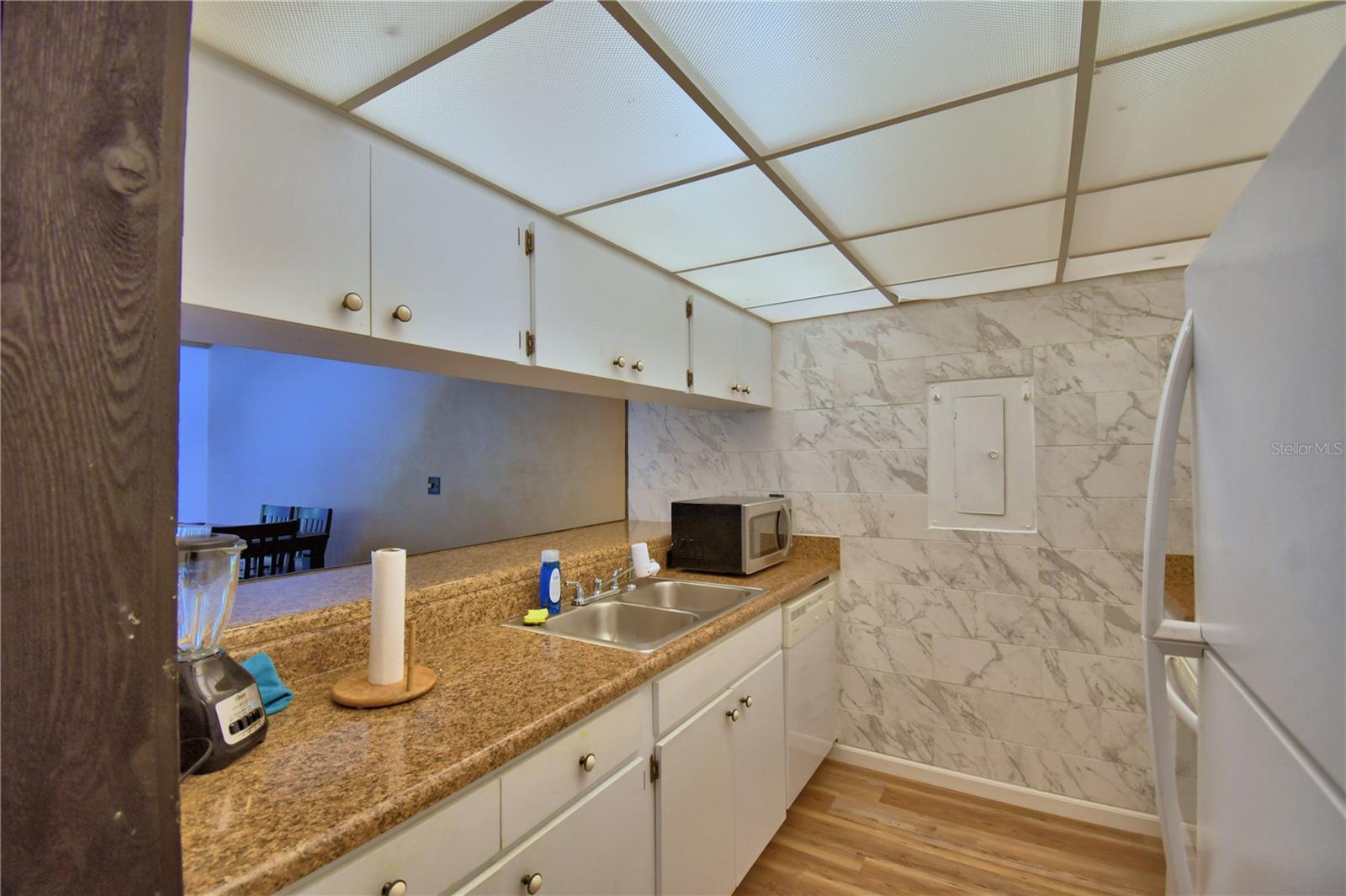 Image 9 of 35 For 5027 Sherwood Lane 3937