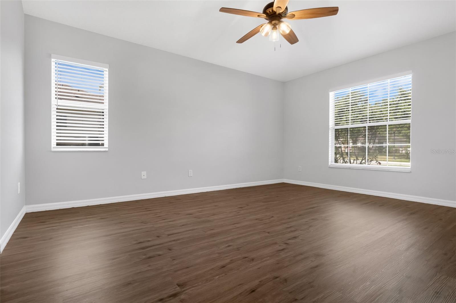 Image 10 of 20 For 10621 Cedar Forest Circle