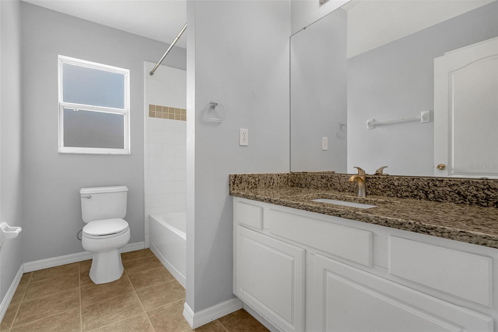 Image 15 of 20 For 10621 Cedar Forest Circle