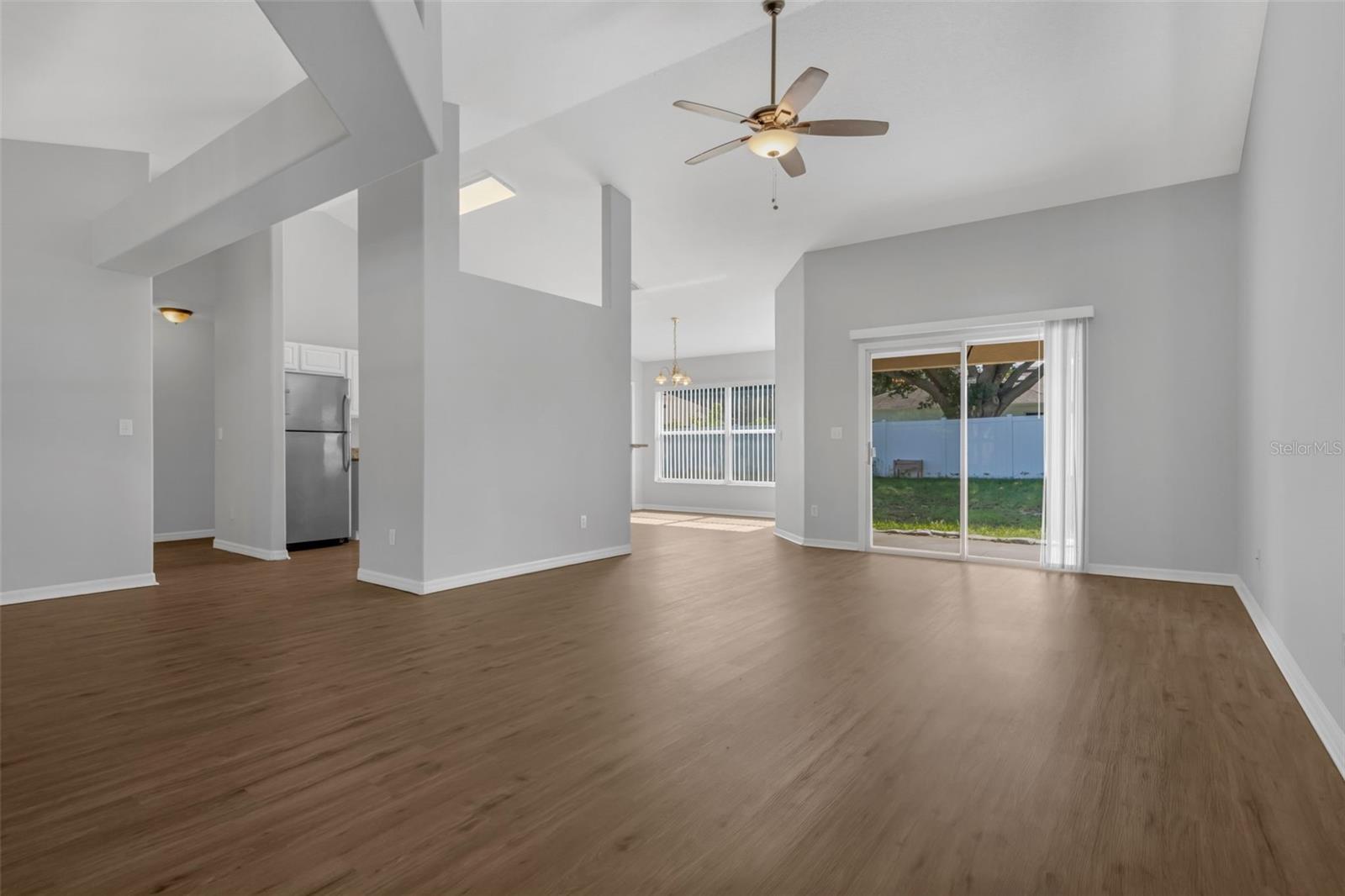 Image 3 of 20 For 10621 Cedar Forest Circle
