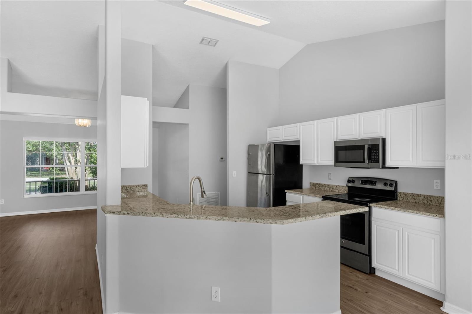 Image 7 of 20 For 10621 Cedar Forest Circle