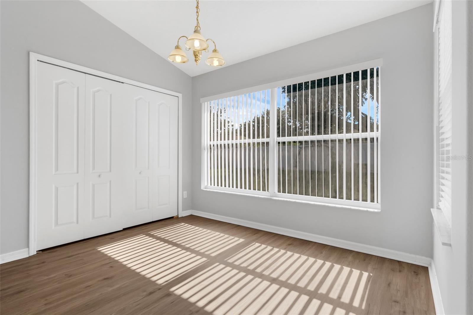 Image 9 of 20 For 10621 Cedar Forest Circle