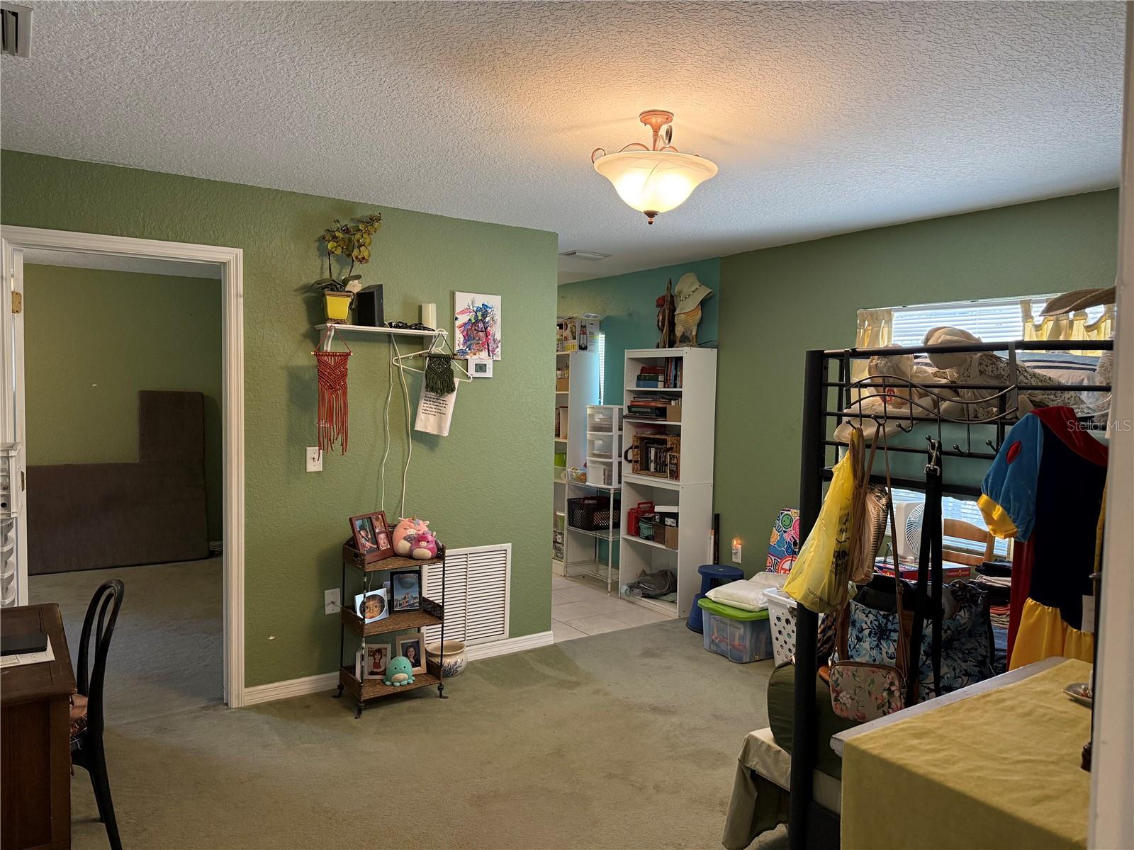 Image 33 of 59 For 11314 Huggins Street
