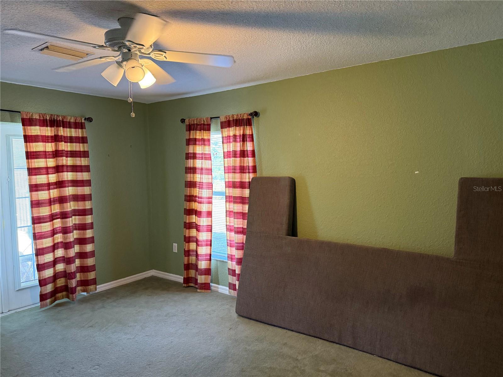 Image 36 of 59 For 11314 Huggins Street