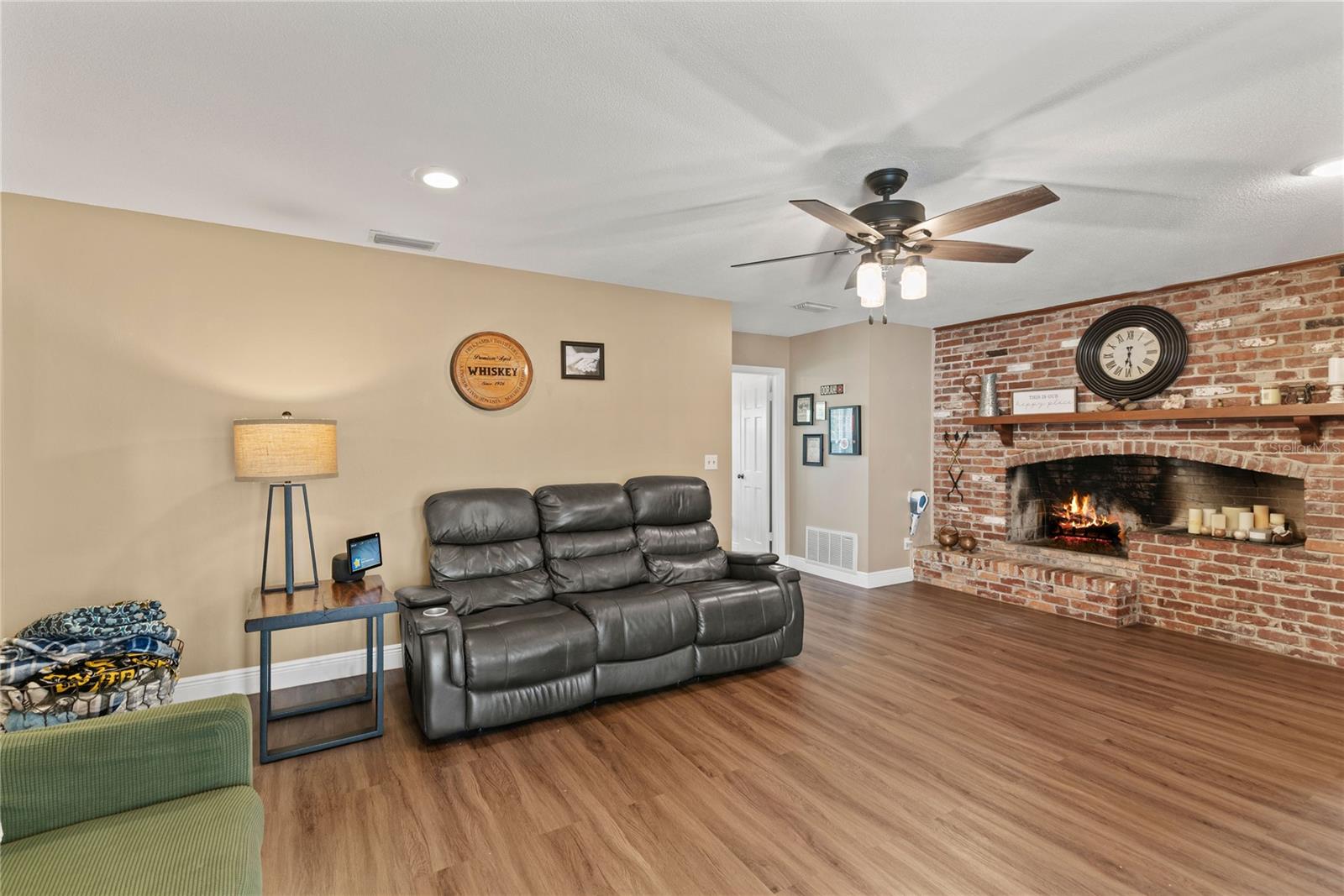 Image 35 of 40 For 407 Westchester Drive