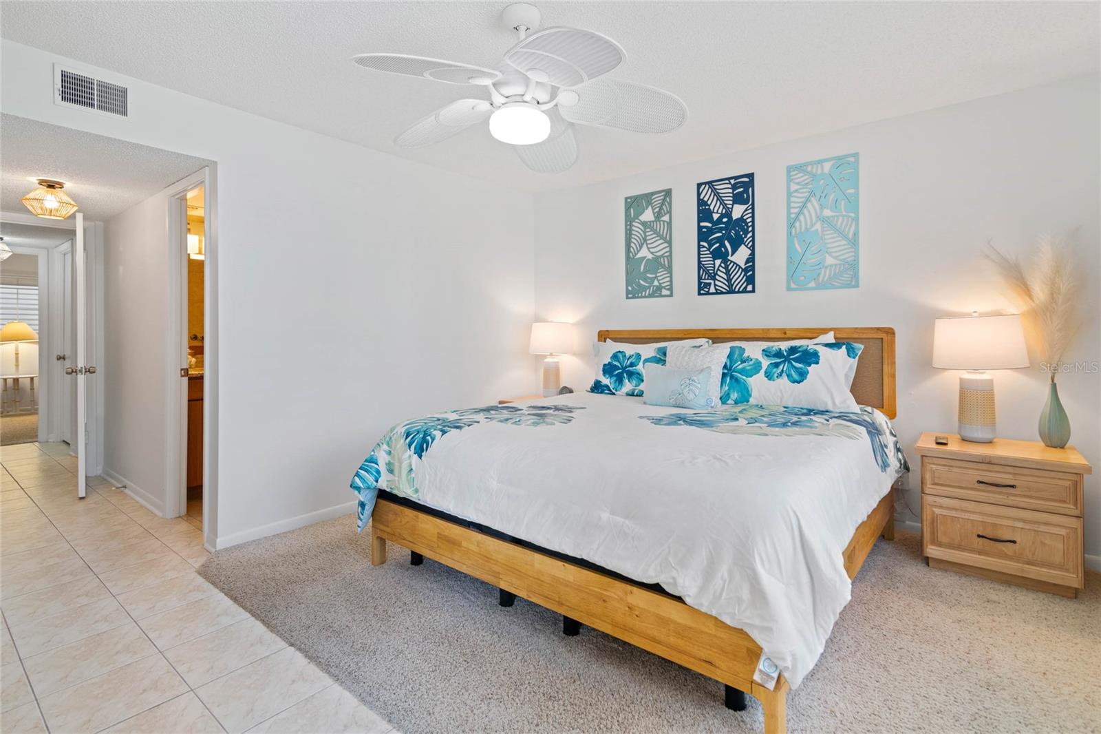 Image 15 of 40 For 4153 Atlantic Avenue 2120