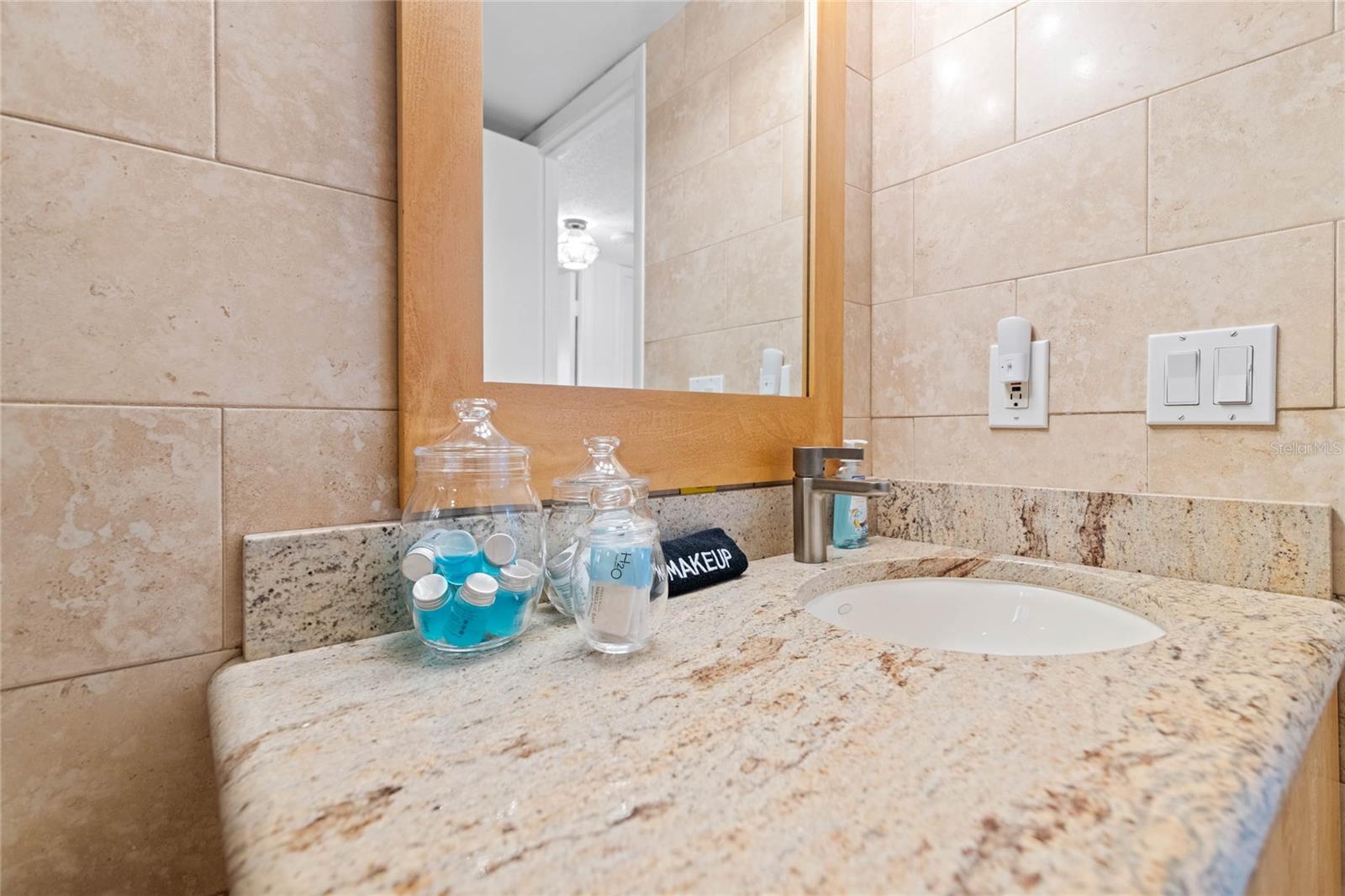 Image 21 of 40 For 4153 Atlantic Avenue 2120