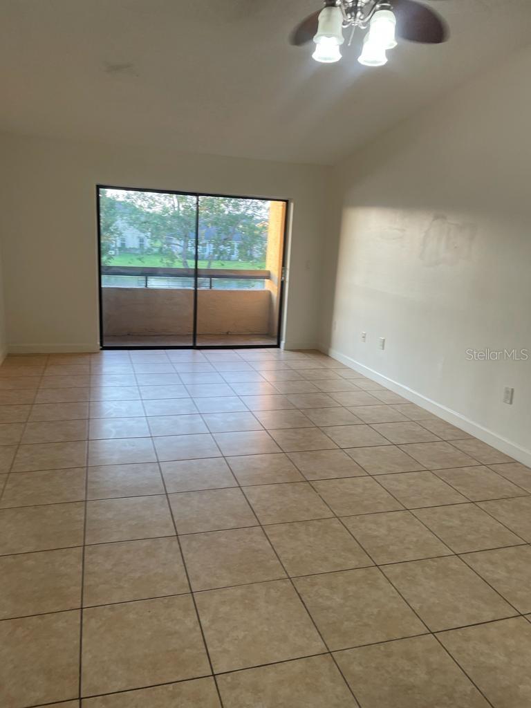 Image 5 of 13 For 5173 Vineland Road 207