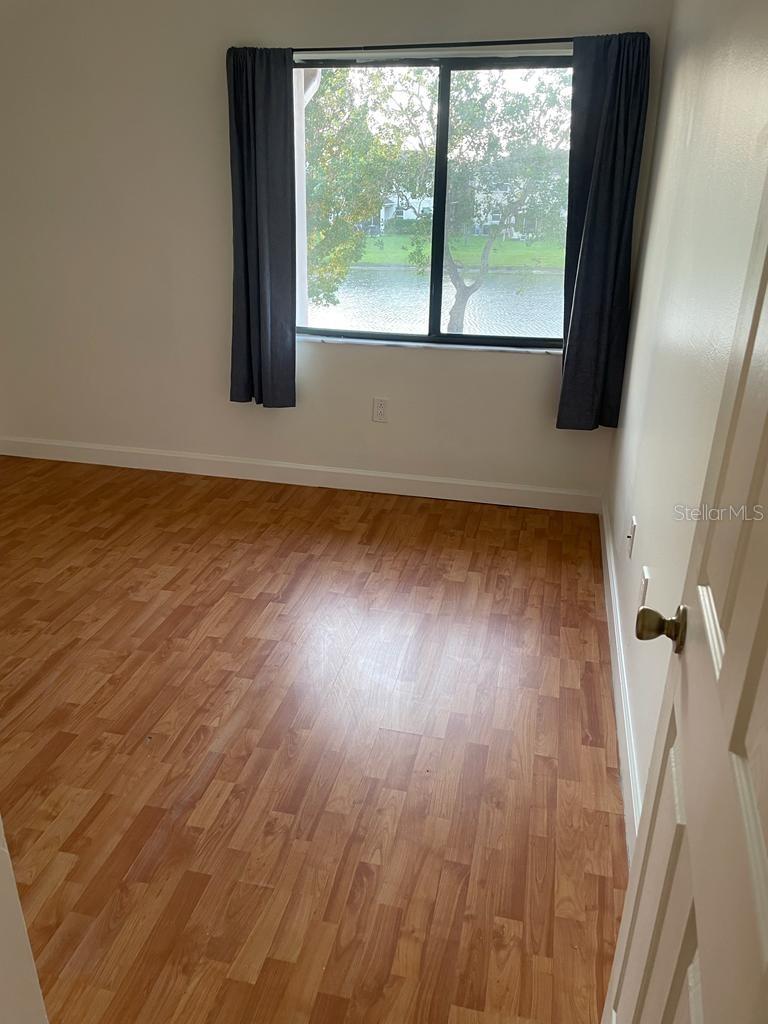 Image 7 of 13 For 5173 Vineland Road 207