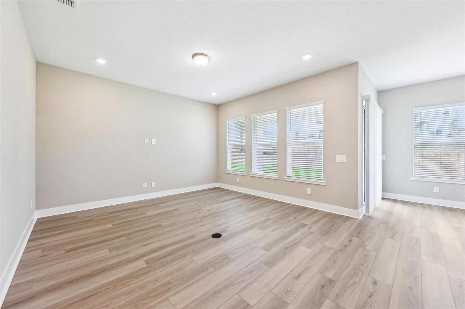 Image 7 of 48 For 5308 Citrus Leaf Boulevard