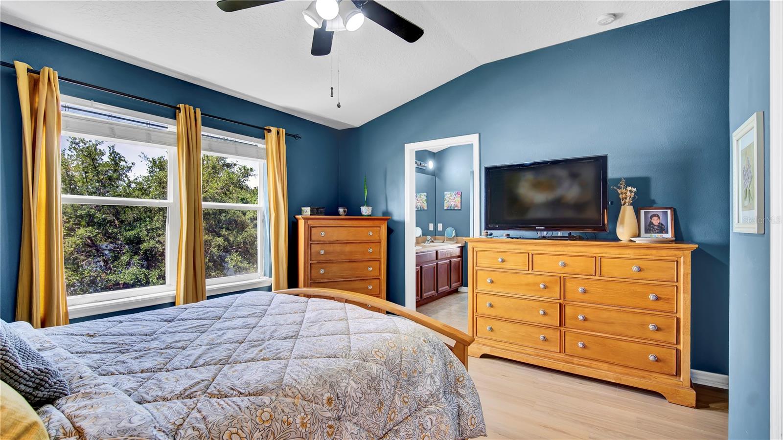 Image 23 of 36 For 6462 Goldenrod Road 31b