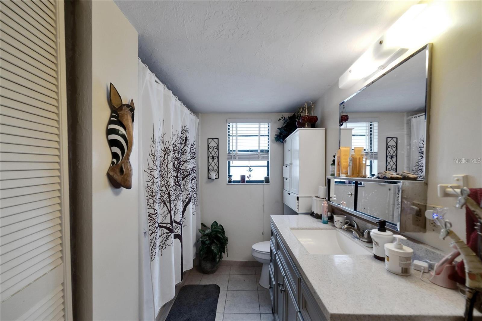Image 30 of 43 For 2826 Ne 7th Street