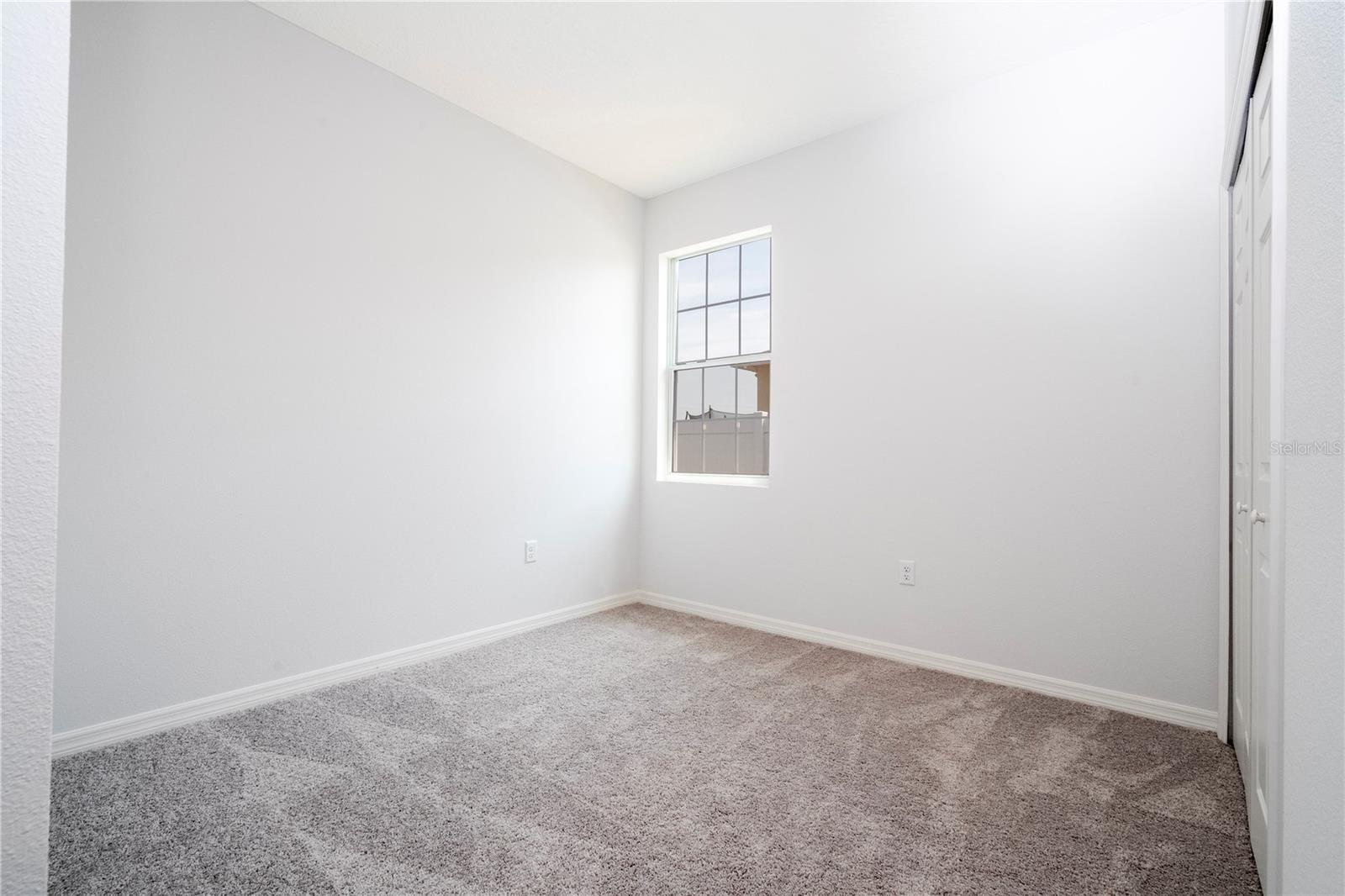 Image 33 of 41 For 873-875 Colville Drive