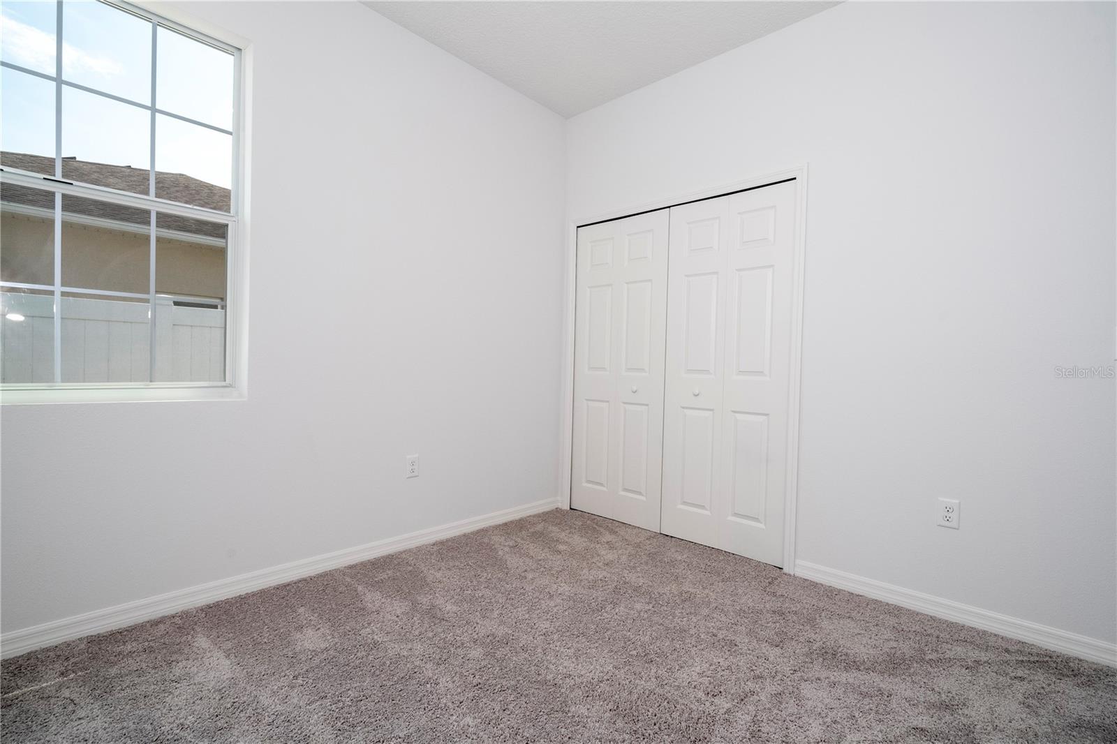 Image 34 of 41 For 873-875 Colville Drive