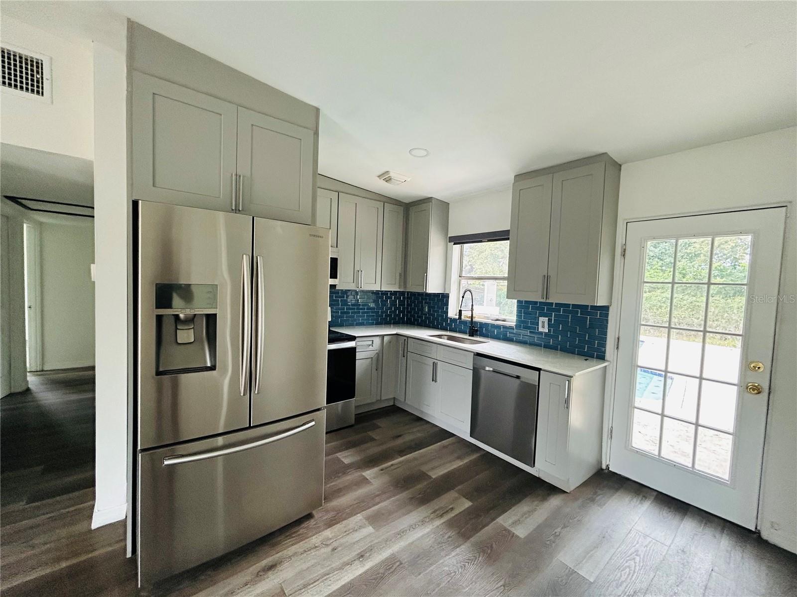 Image 3 of 12 For 1715 37th Street