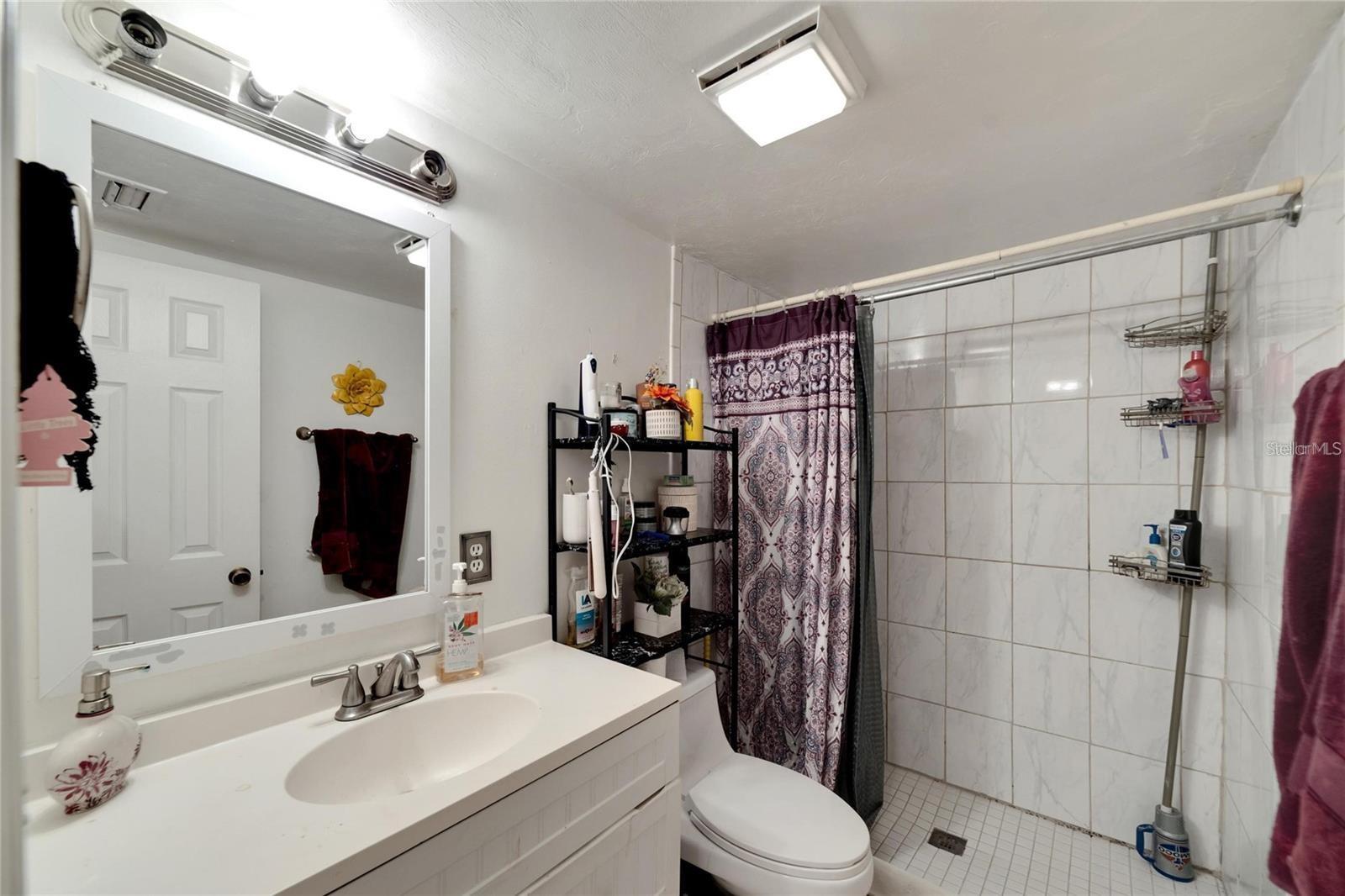 Image 9 of 43 For 2826 Ne 7th Street
