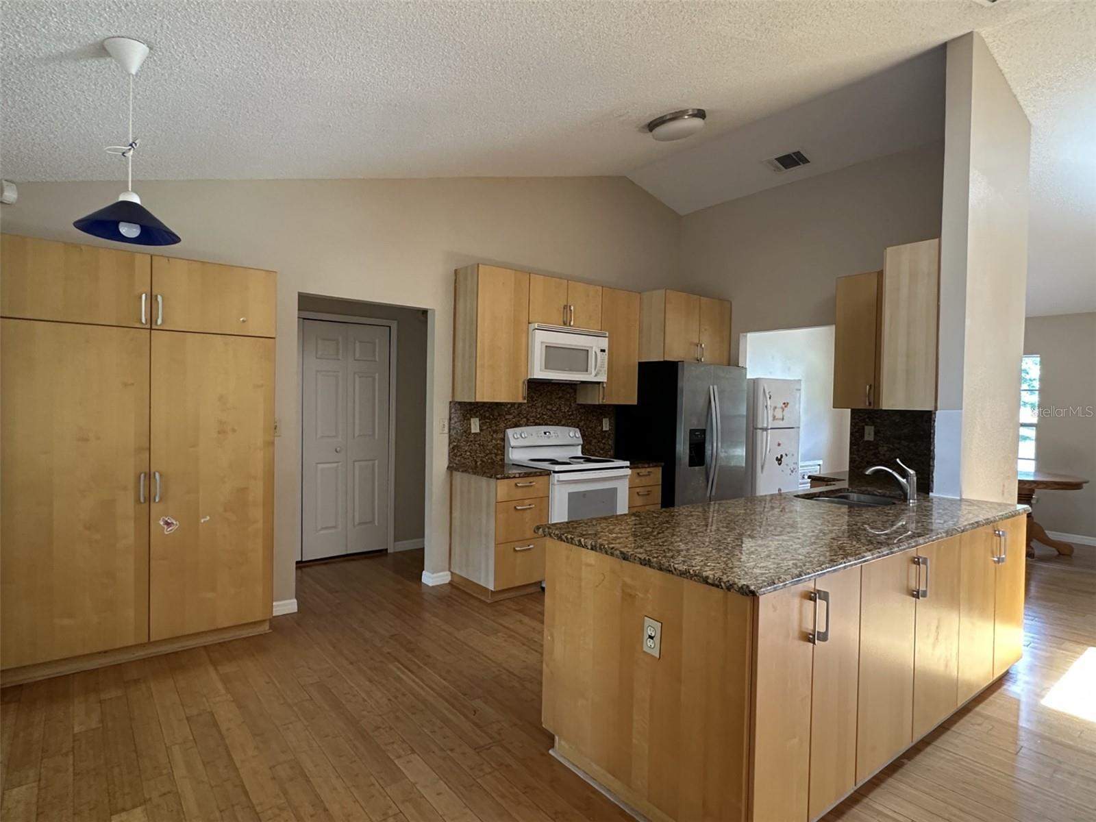 Image 11 of 27 For 6610 Pampus Drive