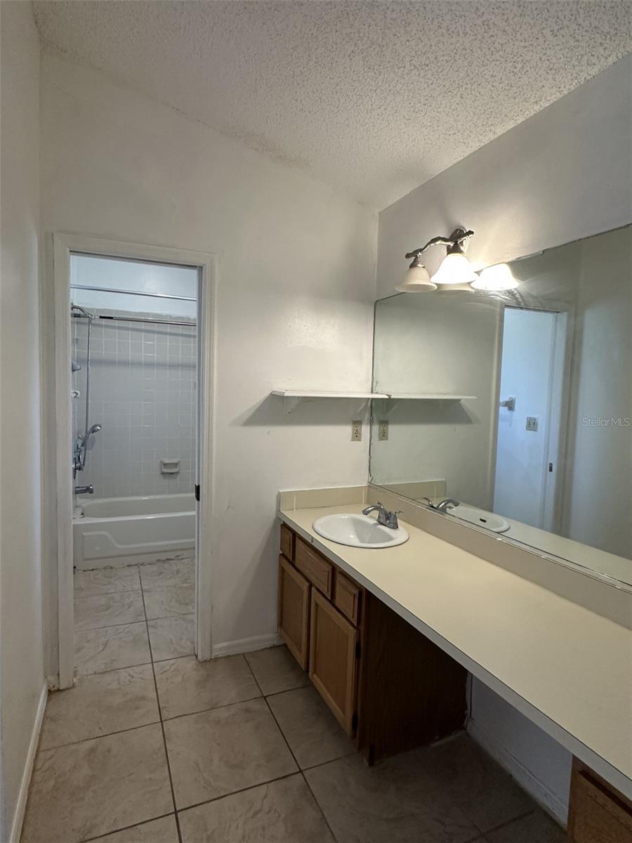 Image 18 of 27 For 6610 Pampus Drive