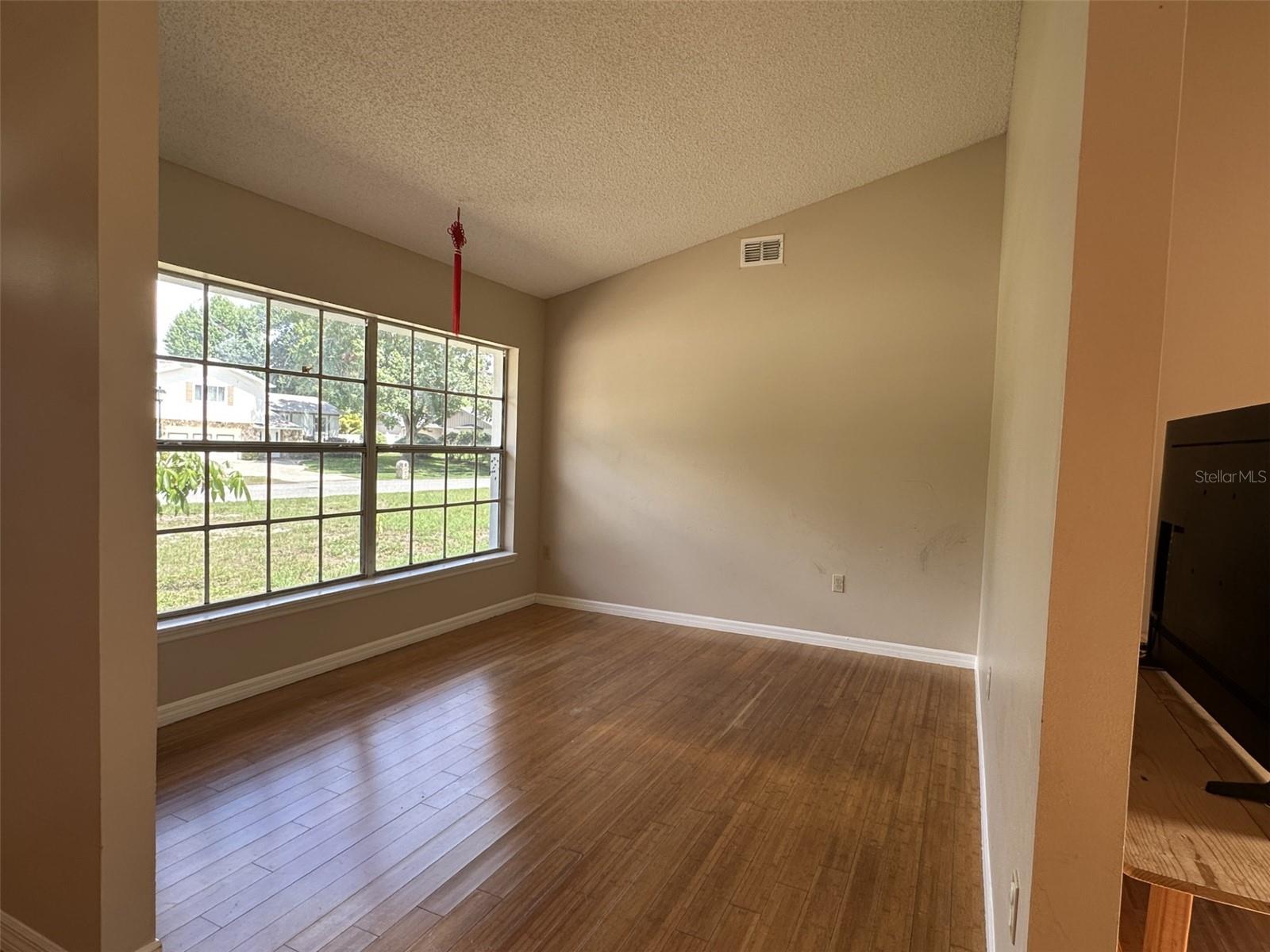 Image 6 of 27 For 6610 Pampus Drive